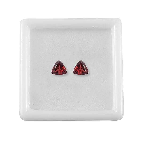 1.66 Ctw Trillion Cut Mozambique Garnet Loose Gemstone – AA Grade (Set Of 2) (6 Mm)