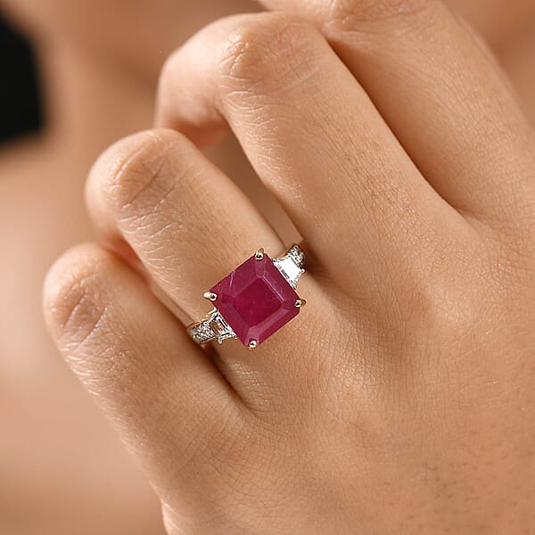 10K Yellow Gold AAA Asscher Cut Niassa Ruby Luxuriant Lab Grown Diamond (E-F VS) (0.78 Cts) Ring 10.78 Ctw