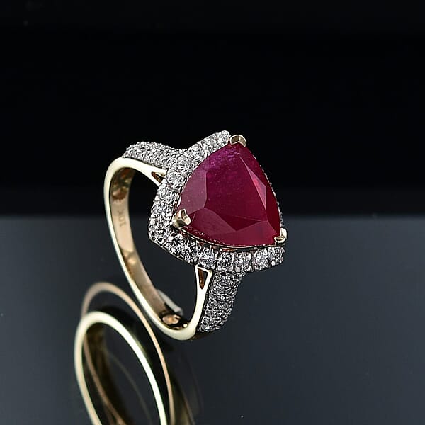 10K Yellow Gold AAA Niassa Ruby Luxuriant Lab Grown Diamond (E-F VS) (0.87 Cts) Ring 7.30 Ctw