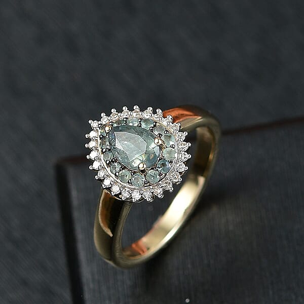 AAA Narsipatnam Alexandrite And Luxuriant Lab Grown Diamond E-F VS 1.05 Ctw Majestic Mirage Ring In 10K Yellow Gold