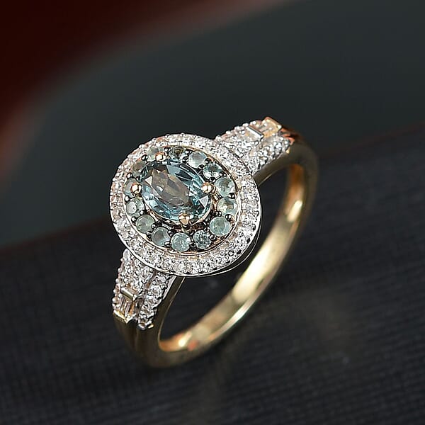 AAA Narsipatnam Alexandrite And Luxuriant Lab Grown Diamond E-F VS 1.05 Ctw Majestic Mirage Ring In 10K Yellow Gold