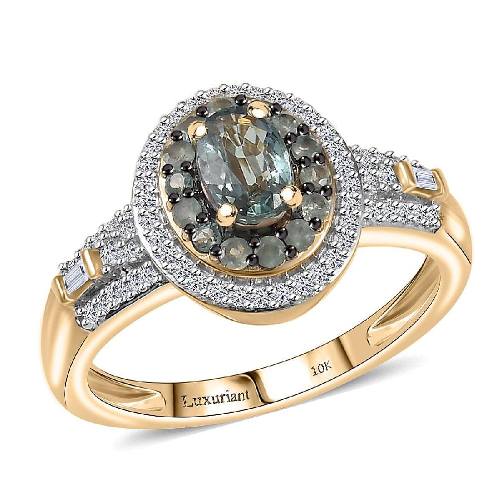 AAA Narsipatnam Alexandrite and Luxuriant Lab Grown Diamond E-F VS 1.05 ctw Majestic Mirage Ring in 10K Yellow Gold