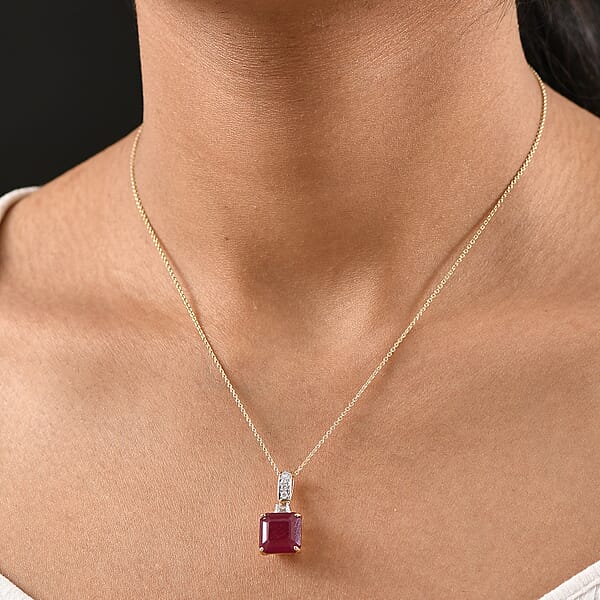 AAA Niassa Ruby (FF) And Luxuriant Lab Grown Diamond E-F VS 10.40 Ctw Pendant Necklace In 10K Yellow Gold 20 Inches