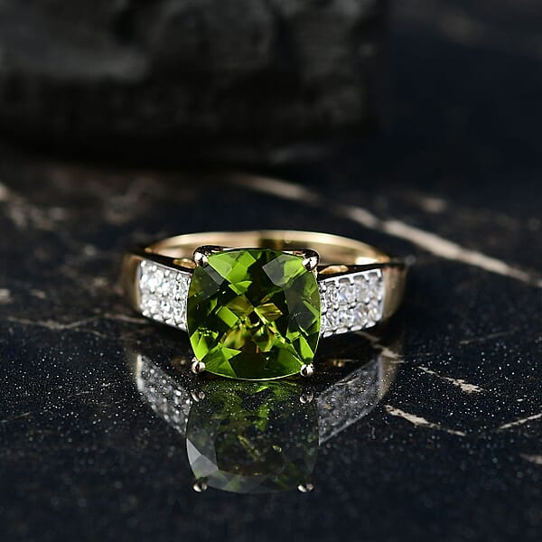AAA Peridot And G-H SI Luxuriant Lab Grown Diamond 4.62 Ctw Ring In 10K Yellow Gold