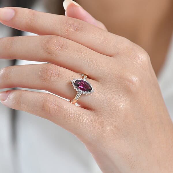 AAA Radiant Ember Garnet And Luxuriant Lab Grown Diamond E-F VS 2.15 Ctw Majestic Flame Ring In 10K Yellow Gold