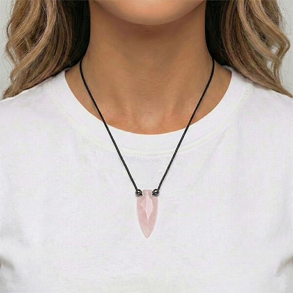 Arrowhead Rose Quartz And Lava Stone 52.00 Ctw Adjustable Black Cord Necklace (14 Inches)