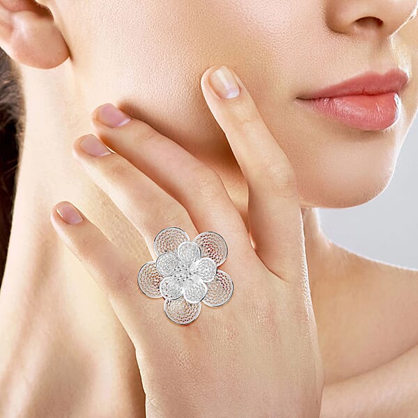 Artistry Tarakashi Collection Floral Ring In Sterling Silver 6.75 Grams