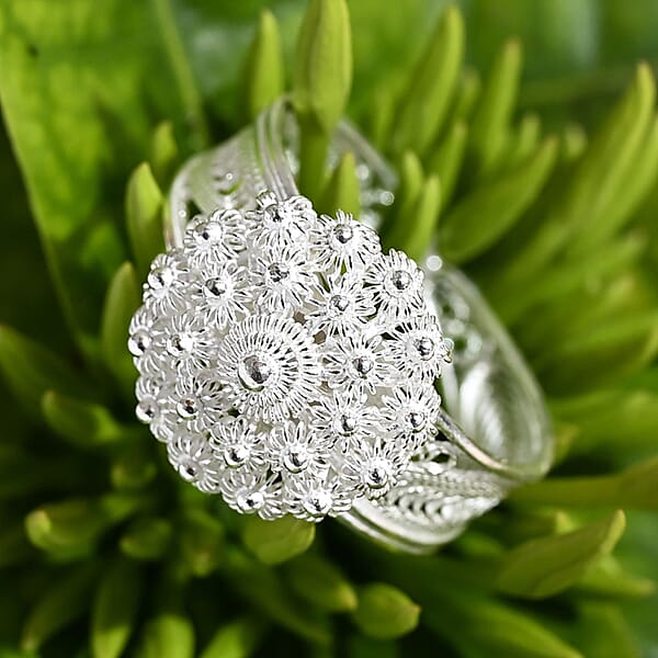 Artistry Tarakashi Collection Floral Ring In Sterling Silver 4.10 Grams