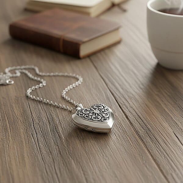 Austrian Crystal Heart Locket Pendant Necklace In Stainless Steel 20-22 Inches