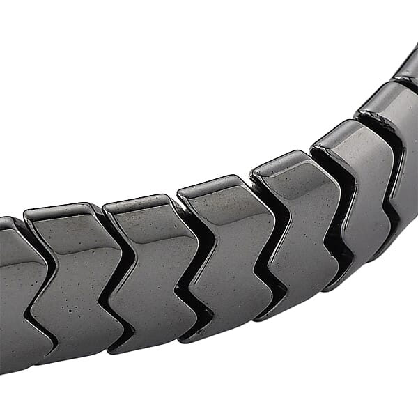 Black Hematite Chevron Block Stretch Men's Bracelet 207.50 Ctw (8-8.5 Inches)