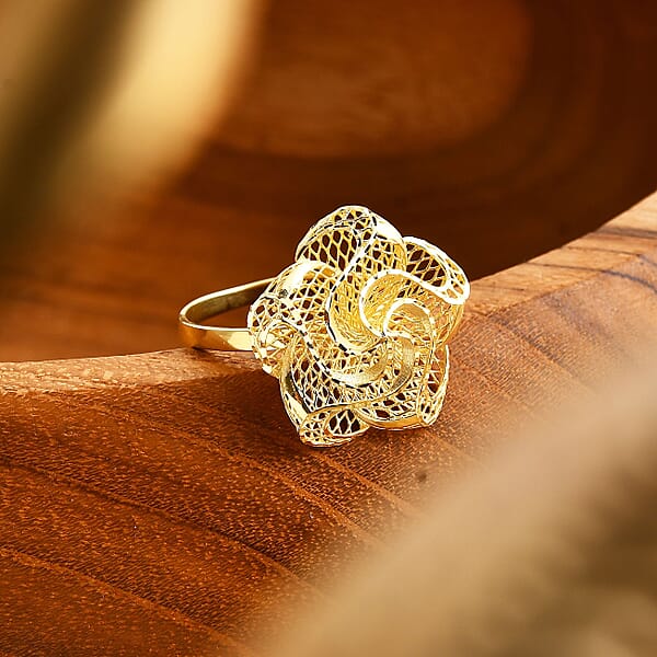 Blooming Flower Ring In 10K Yellow Gold 2.30 Grams