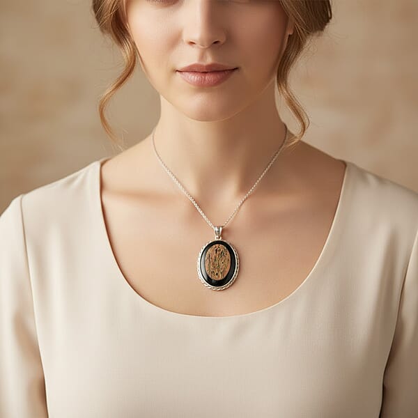 Bradiopods Fossil Blackstone Pendant Necklace (20 Inches) In Stainless Steel 46.00 Ctw
