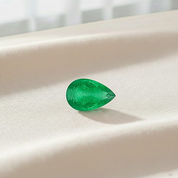 Certified And Appraised AAAA Kagem Zambian Emerald (Pear Free Size) 5.00 Ctw
