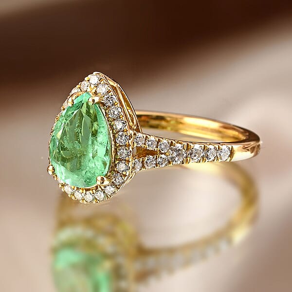 Certified And Appraised Iliana 18K Yellow Gold AAA Boyaca Colombian Emerald And G-H SI Diamond Ring 4.15 Grams 2.00 Ctw