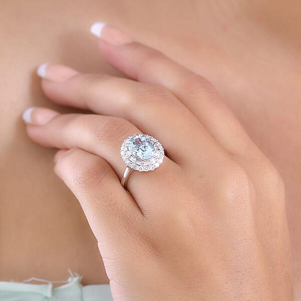 Certified & Appraised AAA Mangoro Aquamarine And Luxuriant Diamond G-H SI 3.11 Ctw Cocktail Ring In 10K White Gold