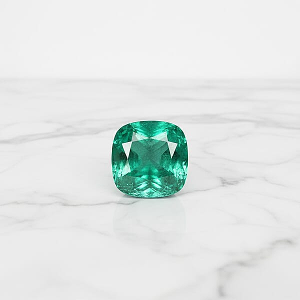Certified & Appraised AAAA Boyaca Colombian Emerald (Cush Free Size) 4.00 Ctw