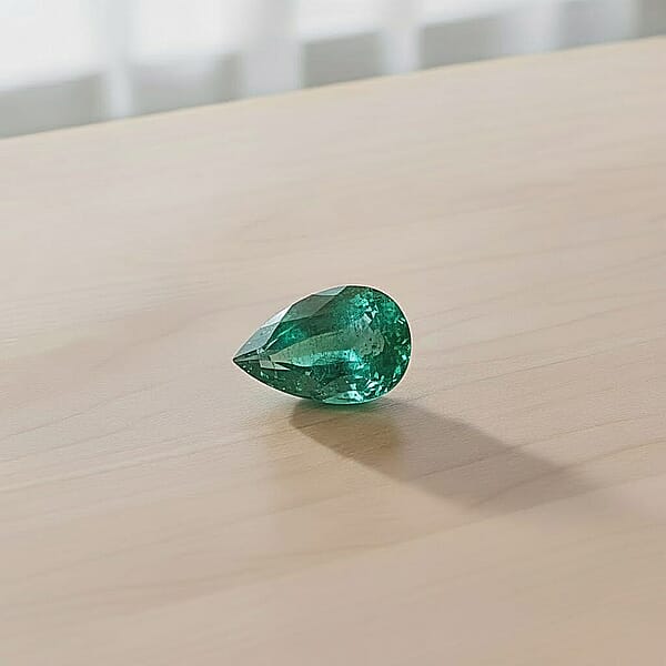 Certified & Appraised AAAA Gemfields Emerald (Pear Free Size) 4.00 Ctw