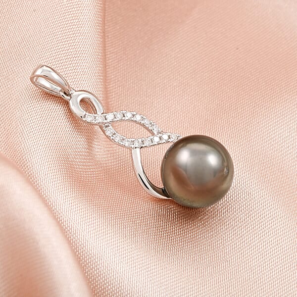 Certified & Appraised Iliana 18K White Gold AAA Tahitian Pearl 9.5-10mm And SI Diamond Pendant Without Chain 0.14 Ctw