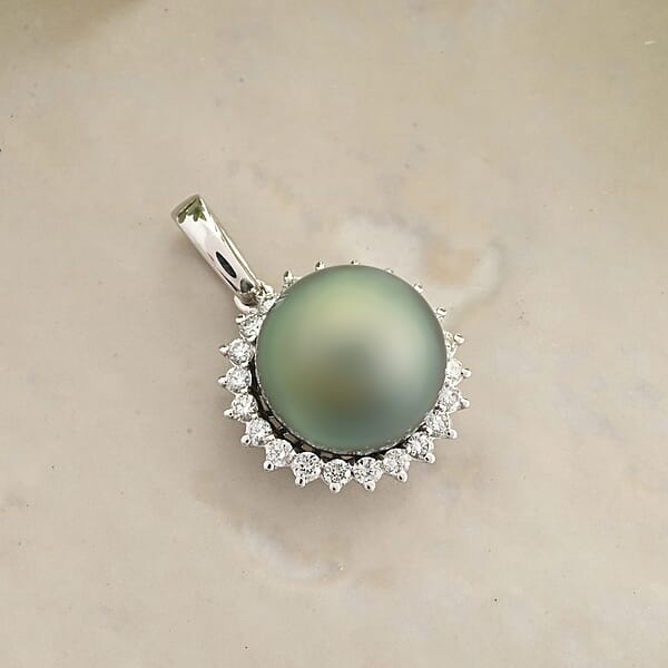 Certified & Appraised Iliana 18K White Gold AAA Tahitian Pearl 9.5-10mm And SI Diamond Pendant Without Chain 0.31 Ctw