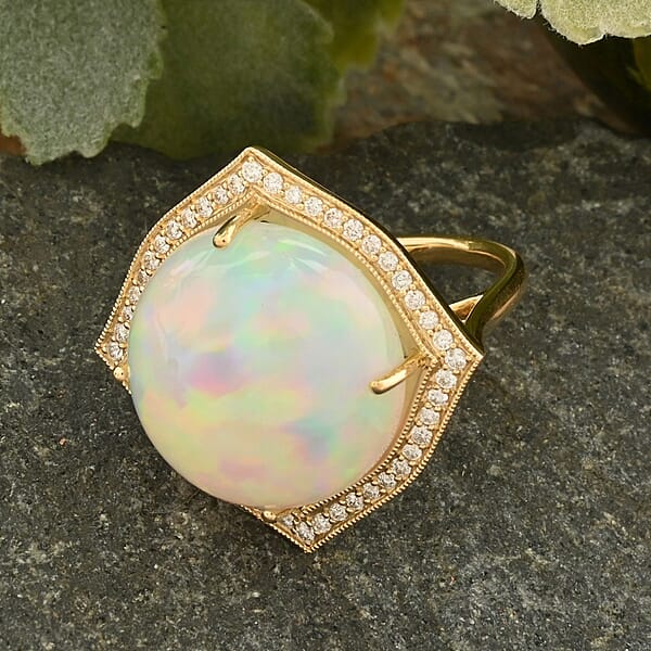 Certified & Appraised Iliana 18K Yellow Gold AAA Ethiopian Welo Opal And G-H SI White Diamond Ring 6 Grams 12.30 Ctw
