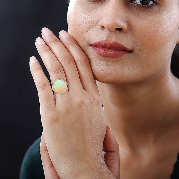 Certified & Appraised Iliana 18K Yellow Gold AAA Ethiopian Welo Opal And G-H SI Diamond Ring 4.50 Grams 10.20 Ctw