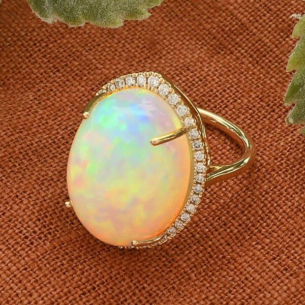 Certified & Appraised Iliana 18K Yellow Gold AAA Ethiopian Welo Opal And G-H SI White Diamond Ring 5.30 Grams 14.10 Ctw