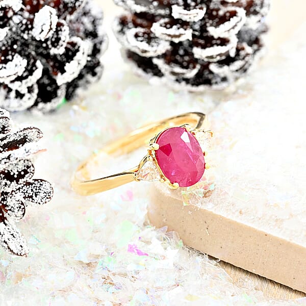 Certified & Appraised Iliana 18K Yellow Gold AAAA Mozambique Ruby And G-H SI Diamond Ring 1.60 Ctw