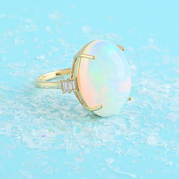 Certified & Appraised Iliana AAA Ethiopian Welo Opal And G-H SI Diamond 7.75 Ctw Ring In 18K Yellow Gold