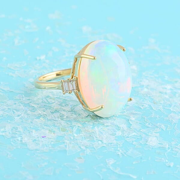 Certified & Appraised Iliana AAA Ethiopian Welo Opal And G-H SI Diamond 7.75 Ctw Ring In 18K Yellow Gold