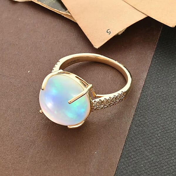 Certified & Appraised Luxoro 14K Yellow Gold AAA Ethiopian Welo Opal And G-H I2 White Diamond Ring 6.10 Ctw