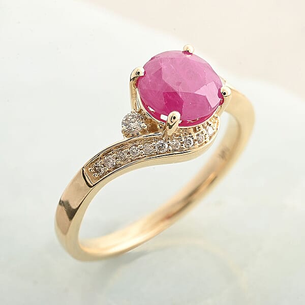 Certified & Appraised Luxoro 14K Yellow Gold AAA Montepuez Ruby And I2 Diamond Ring 1.80 Ctw