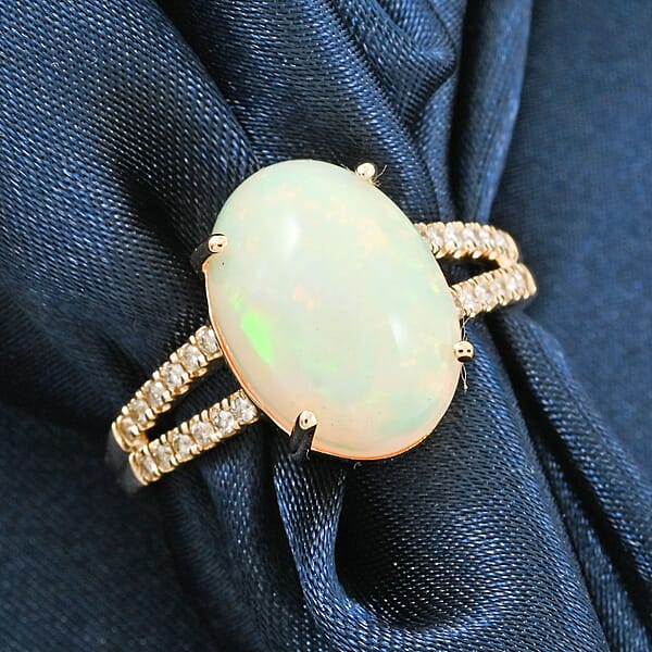 Certified & Appraised Luxoro AAA Ethiopian Welo Opal And G-H I2 Diamond 4.80 Ctw Ring In 14K Yellow Gold 4 Grams