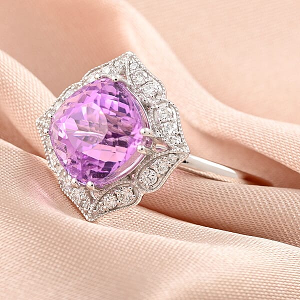 Certified & Appraised Rhapsody 950 Platinum AAA Patroke Kunzite And E-F VS Diamond Floral Ring 5.90 Grams 4.50 Ctw