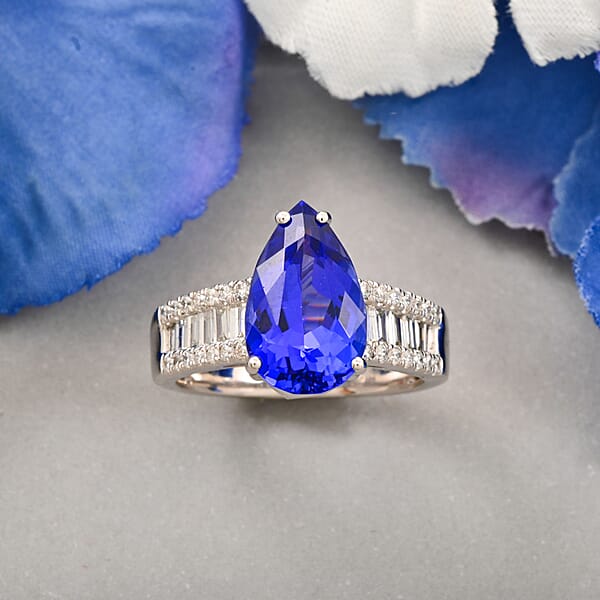 Certified & Appraised Rhapsody AAAA Tanzanite And E-F VS Diamond 5.25 Ctw Ring In 950 Platinum 7.70 Grams