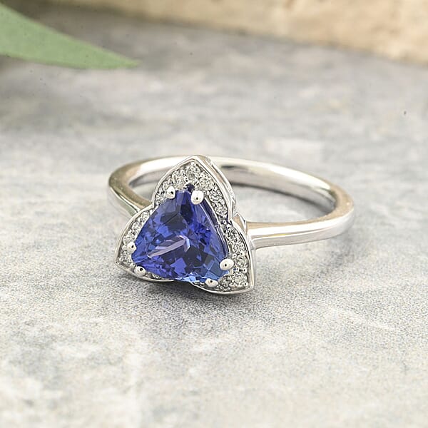 Certified & Appraised Rhapsody AAAA Tanzanite And E-F VS Diamond 1.50 Ctw Ring In 950 Platinum 5.85 Grams