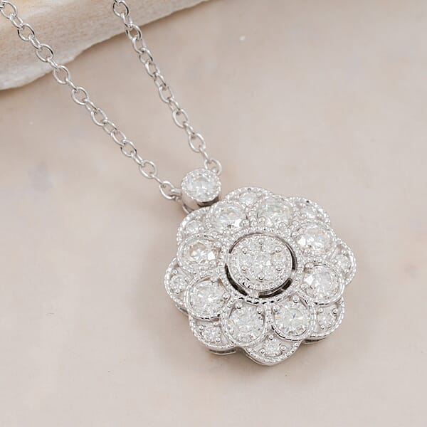 Clarte Petunia Collection Moissanite 0.85 Ctw Necklace In Sterling Silver 18 Inches