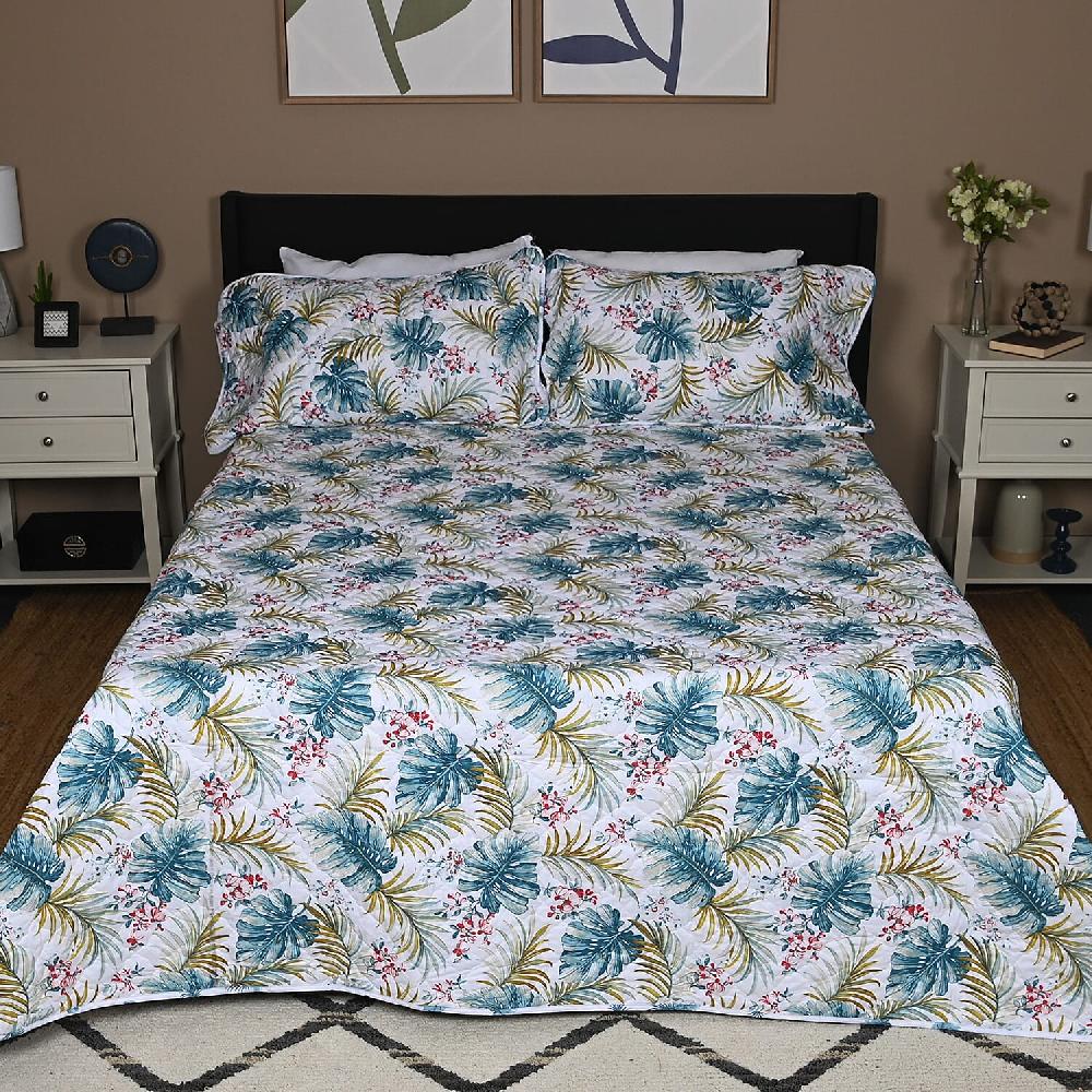 Closeout SEASIDE VILLA 3pc White and Green Leaf Disperse Print Quilt Set (Queen)