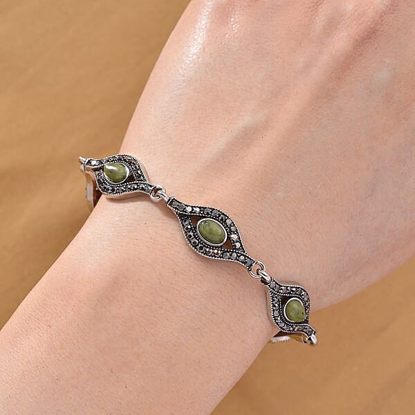 Connemara Marble And Austrian Crystal Beaded 22.00 Ctw Irish Eye Bracelet In Silvertone (6.5-8.5In)
