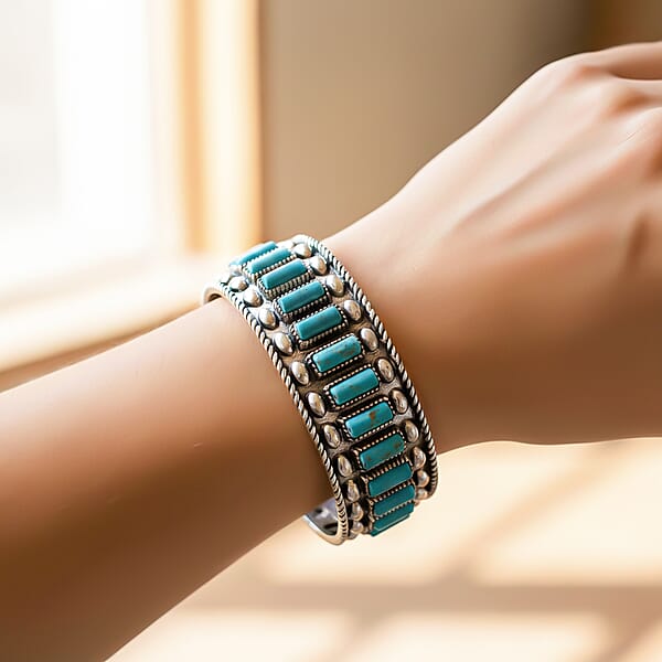Constituted Blue Howlite 4.00 Ctw Cuff Bracelet In Silvertone (7.50 In)