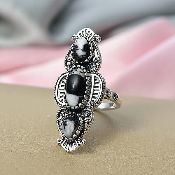 D'Joy Artisan Crafted White Buffalo Ring In Black Oxidised Sterling Silver 5.80 Ctw