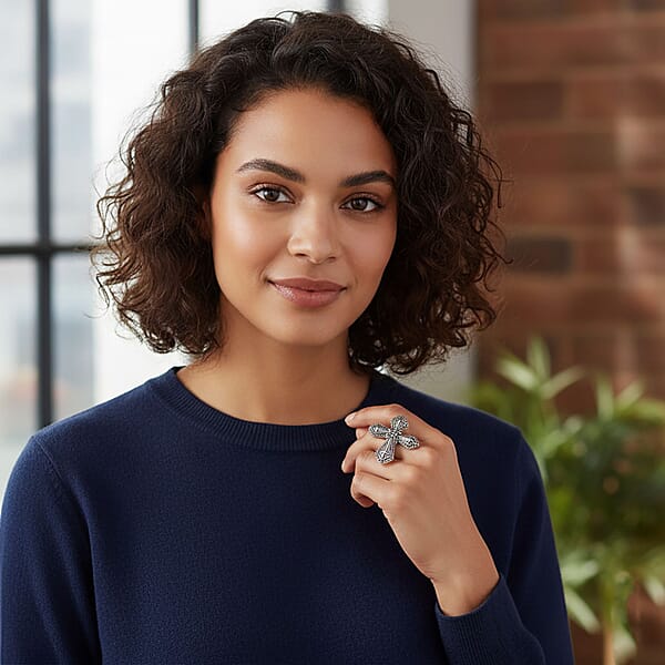 D'Joy Bali Legacy Cross Ring In Sterling Silver 6.40 Grams