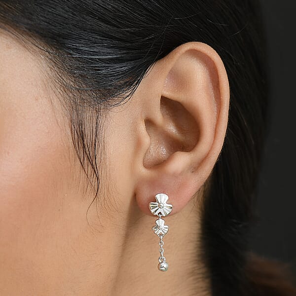 D'Joy Floral Earrings In Rhodium Over Sterling Silver 2.6 Grams