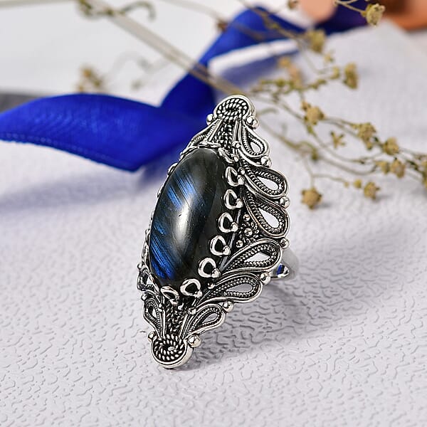 D'Joy Indian Artisan Crafted AAA Malagasy Labradorite 15.70 Ctw Ring In Black Oxidised Sterling Silver