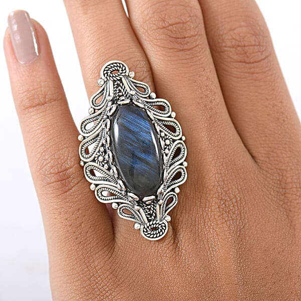 D'Joy Indian Artisan Crafted AAA Malagasy Labradorite 15.70 Ctw Ring In Black Oxidised Sterling Silver