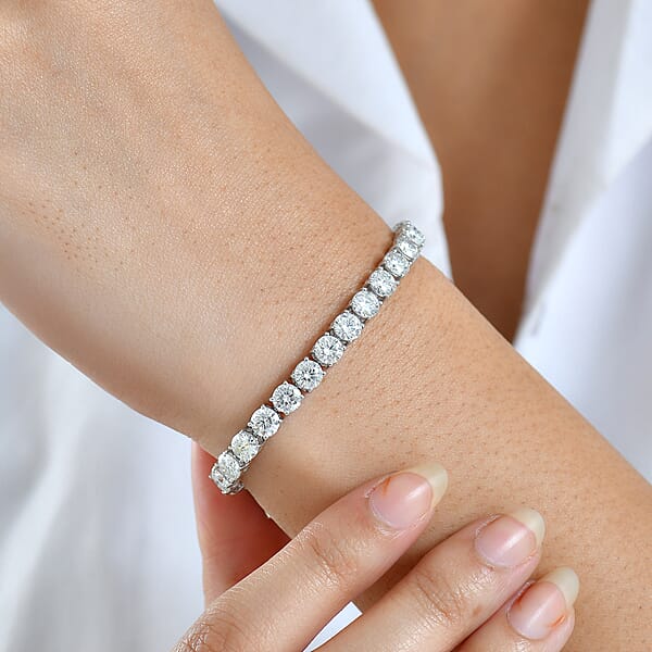 D'Joy Moissanite 15.70 Ctw Bracelet In Rhodium Over Sterling Silver (7.25 In)