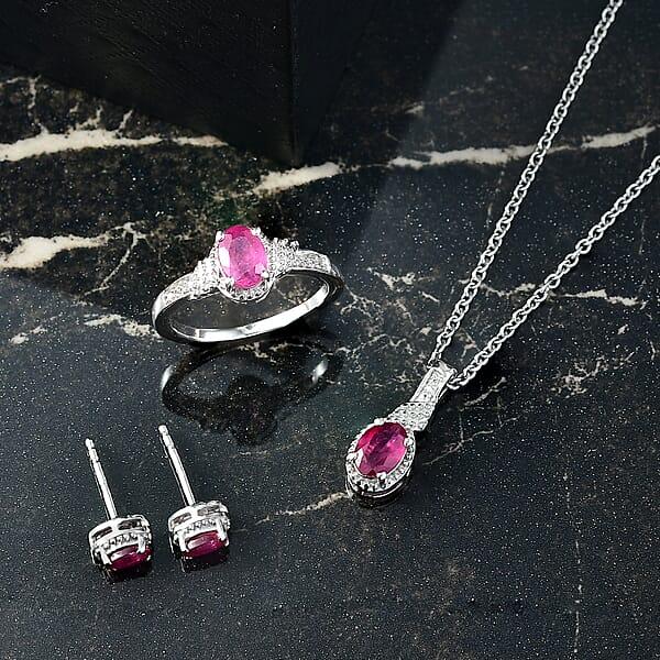 D'Joy Niassa Ruby (FF) White Zircon 3.10 Ctw Sea Waves Stud Earrings Ring And Pendant Necklace 20 Inches In Rhodium Over Sterling Silver
