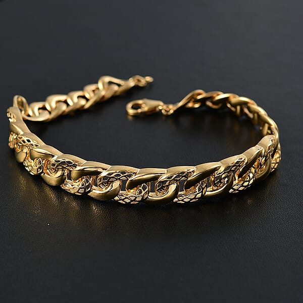 D'Joy Passport To Turkey Curb Link Chain In 18K Vermeil Yellow Gold Over Sterling Silver Bracelet (7.25 In) 19.70 Grams