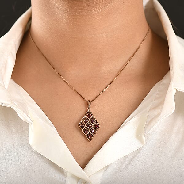 D'Joy Premium Anthill Garnet 0.75 Ctw Lattice Pendant Necklace In Brown E-coat Sterling Silver 20 Inches