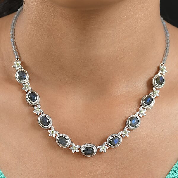 EverTrue AAA Malagasy Labradorite Hebei Peridot Floral Necklace In Platinum Bond 23.10 Ctw (18 Inches)