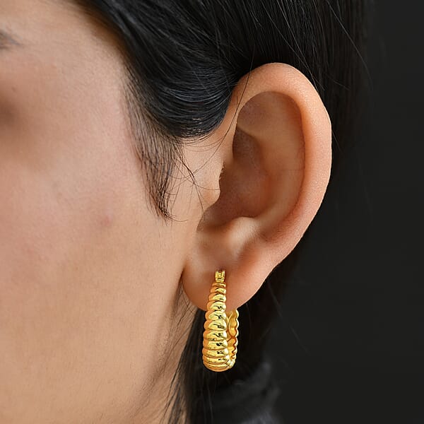 EverTrue Bronzella Collection Ribbed Hoop Earrings In 18K Yellow Gold Plated Bronze
